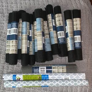 Non-slip shelf liner